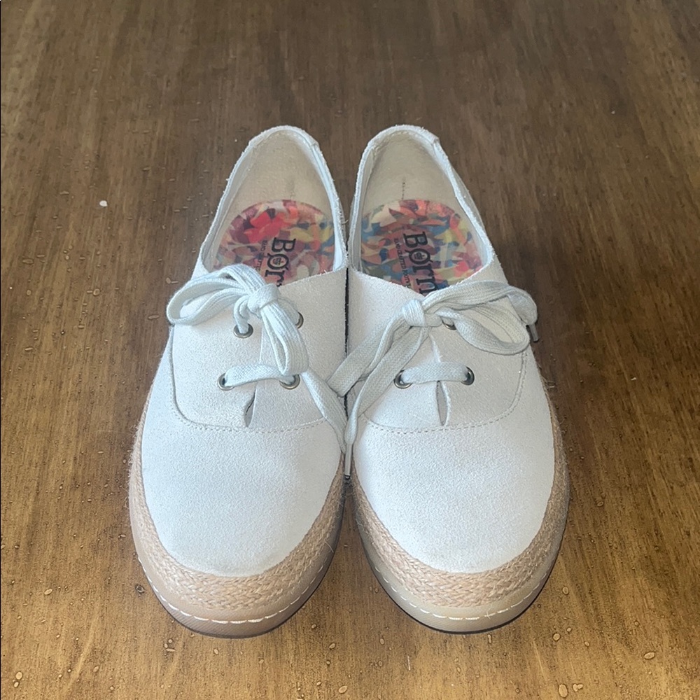 Born Cream Espadrilles with Classic Comfort